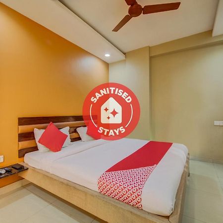 OYO 18431 Hotel Celestee Grand Haiderabad Buitenkant foto