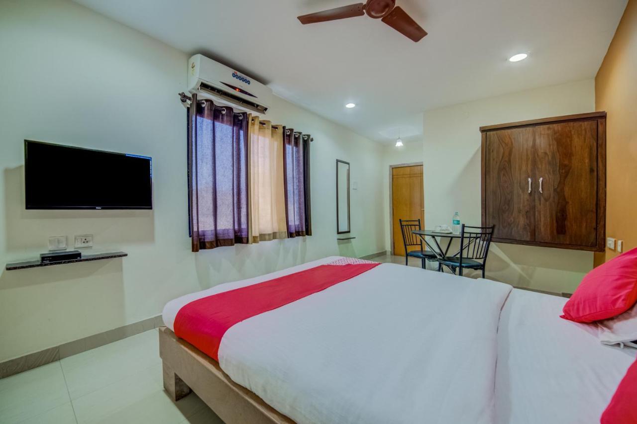 OYO 18431 Hotel Celestee Grand Haiderabad Buitenkant foto